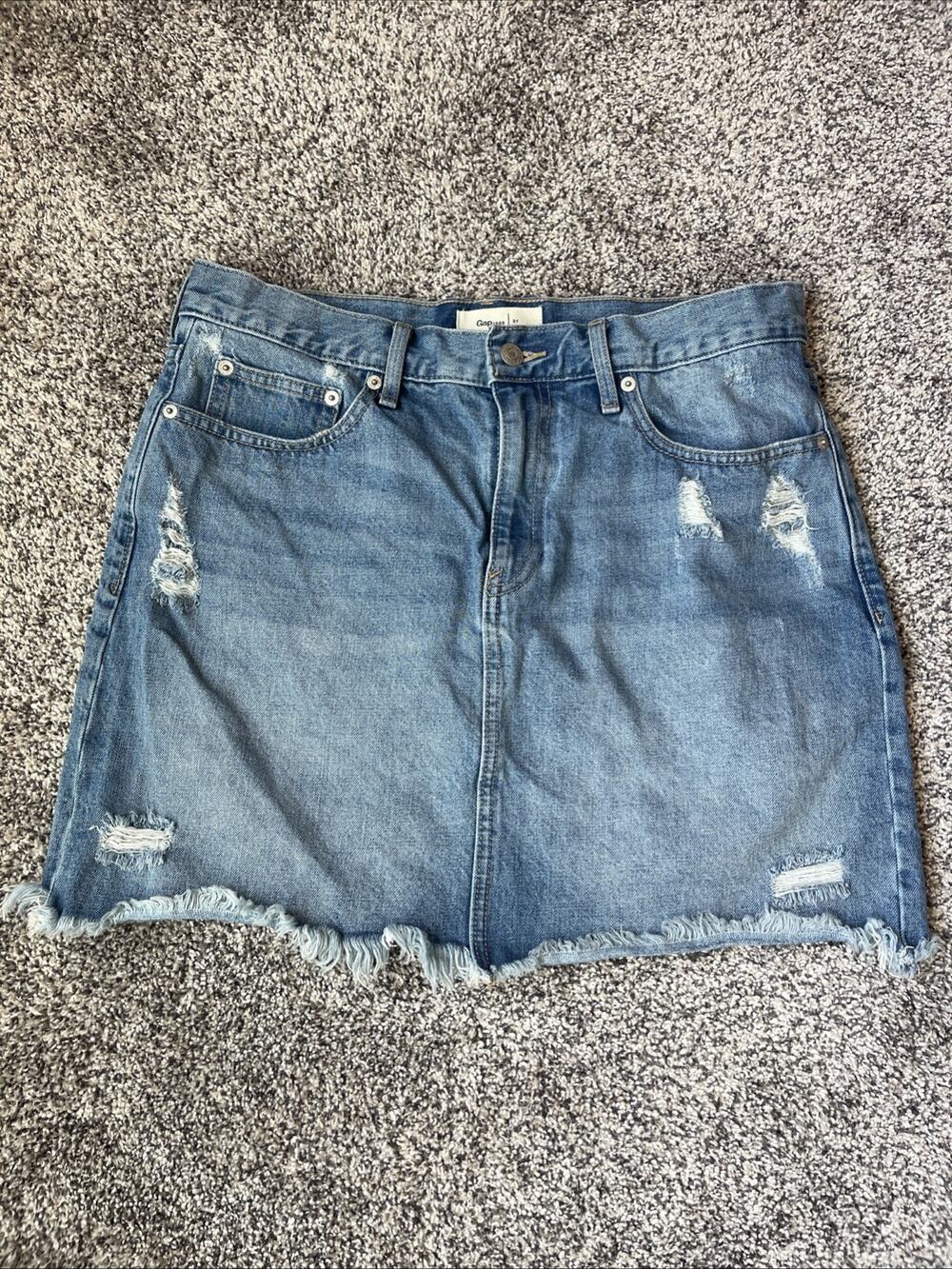 Gap 1969 Women’s Denim Short Mini Skirt Blue Jean Light Wash Frayed Hem Size 31
